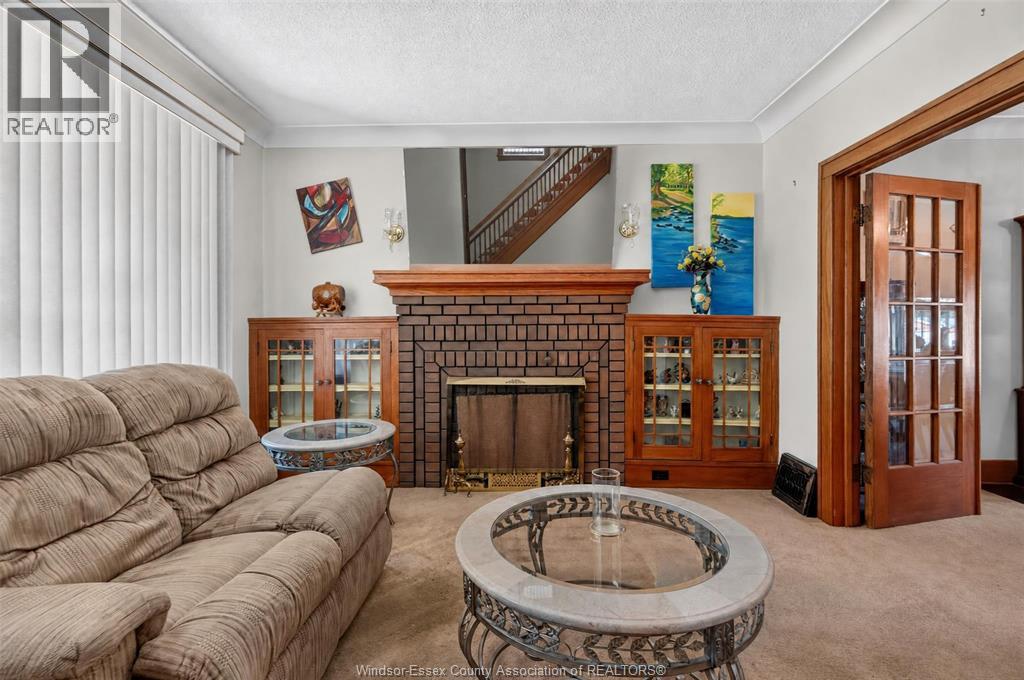 1342 Hall AVENUE - 7