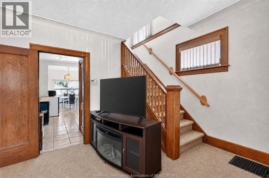 1342 Hall AVENUE - 8
