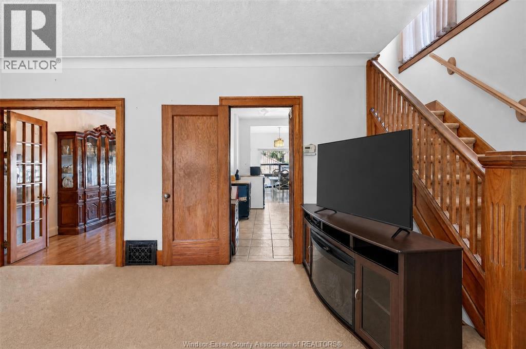 1342 Hall AVENUE - 9