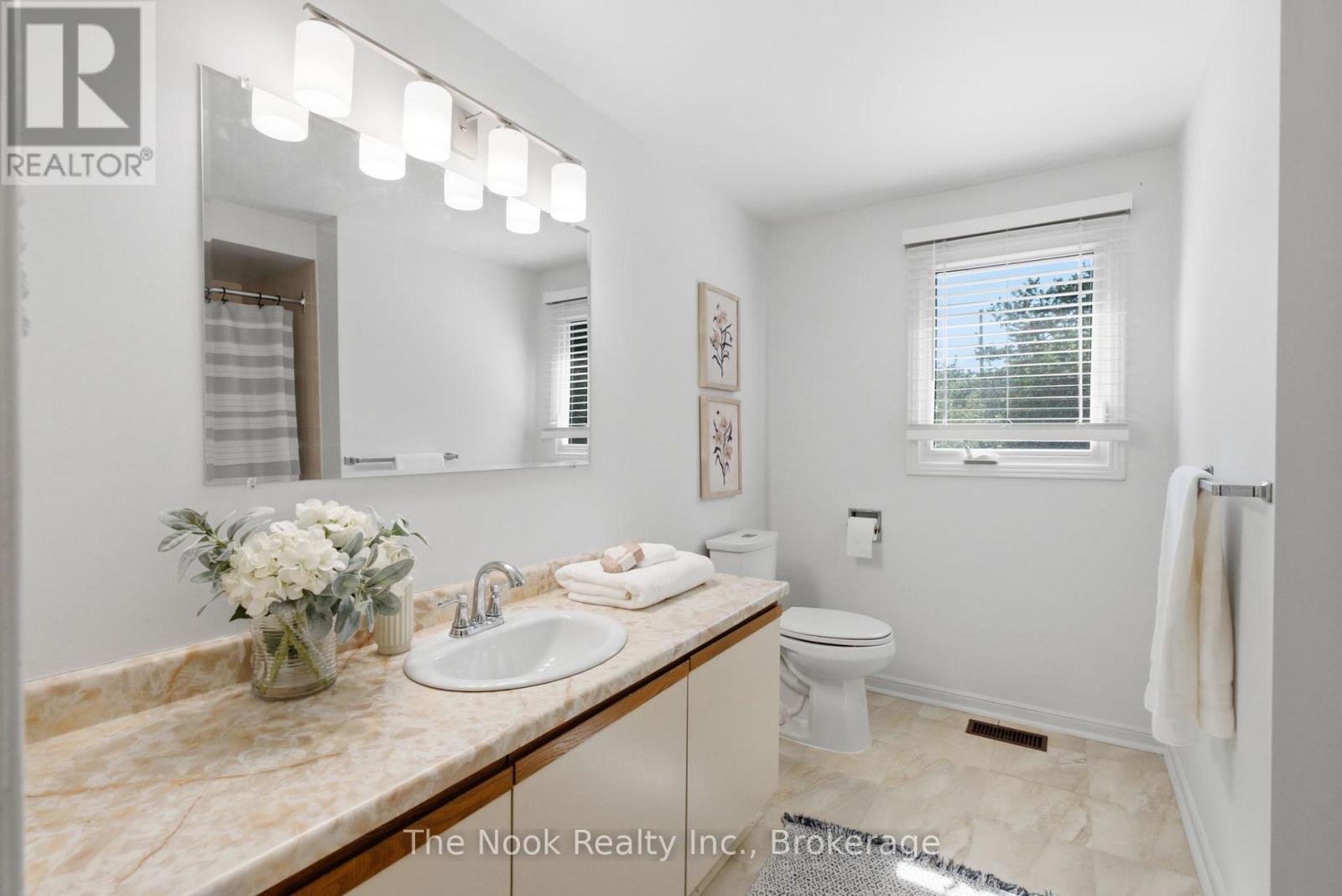 424 PRINCE OF WALES DRIVE - Image 29