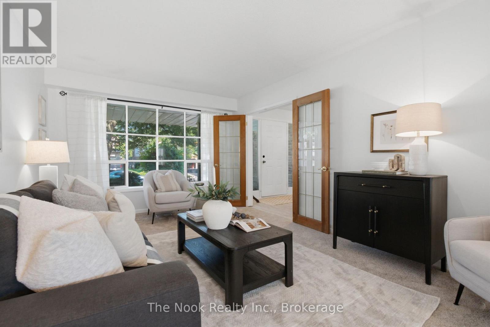 424 PRINCE OF WALES DRIVE - Image 8