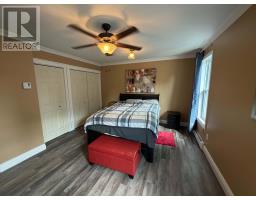 5 Davis Crescent thumbnail 10