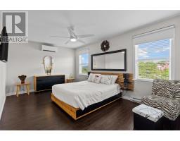 75 Spracklin Boulevard thumbnail 19
