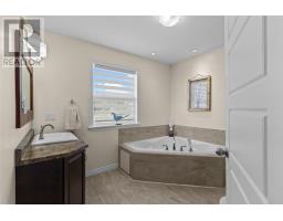 75 Spracklin Boulevard thumbnail 22