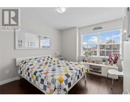 75 Spracklin Boulevard thumbnail 24