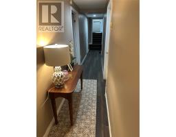 12 Blatch Avenue thumbnail 2