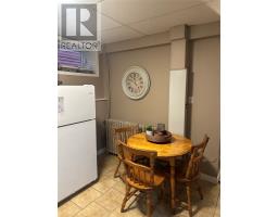 12 Blatch Avenue thumbnail 5
