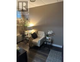 12 Blatch Avenue thumbnail 7
