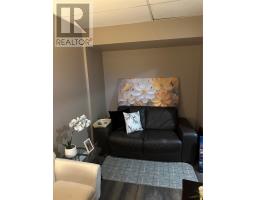 12 Blatch Avenue thumbnail 8