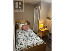 12 Blatch Avenue thumbnail 9