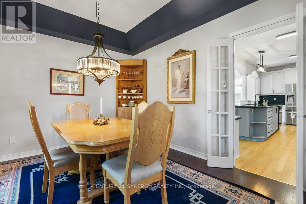 37 WINDFIELD CRESCENT - 7