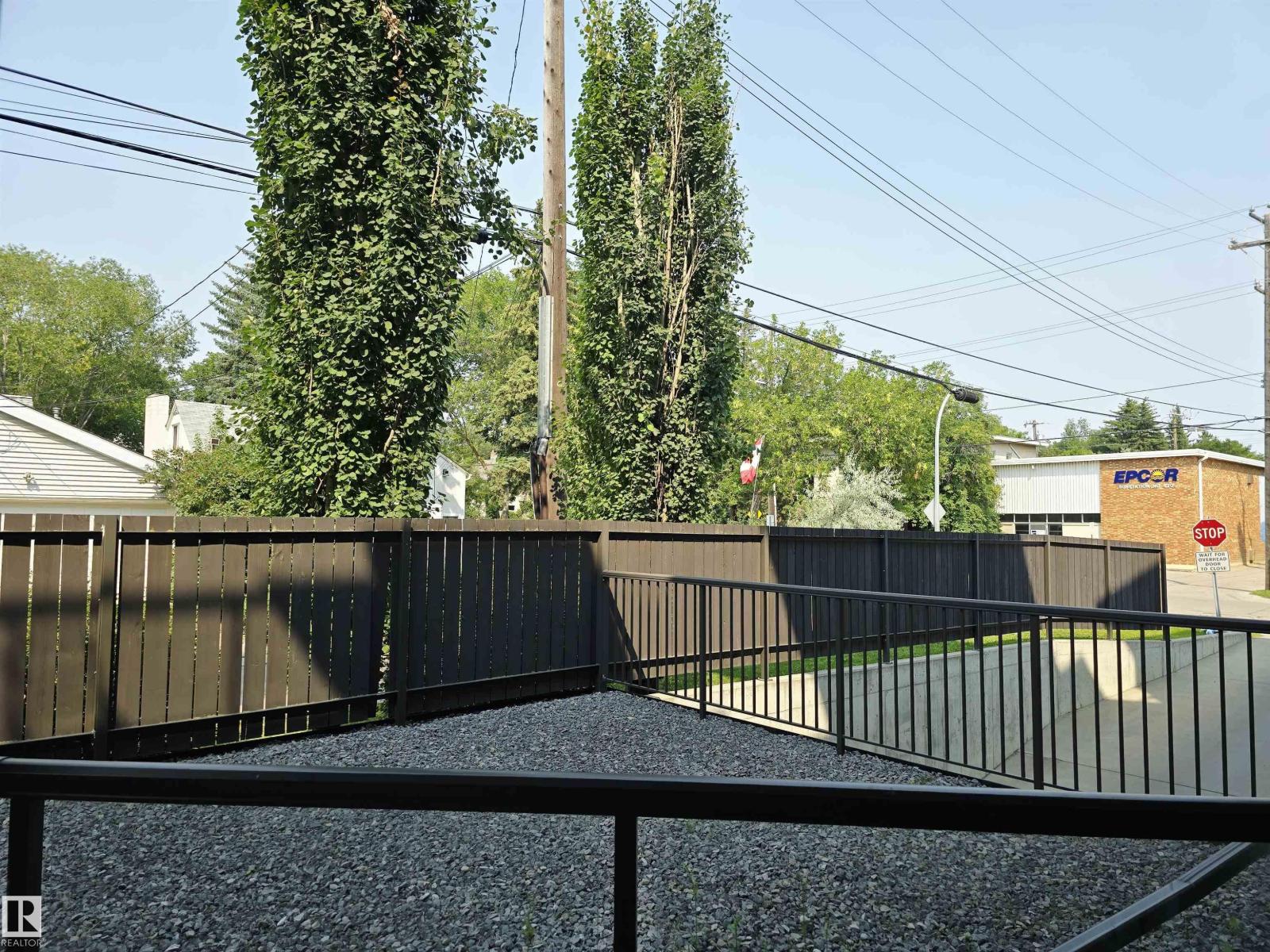 #21 11518 76 AV NW - 36