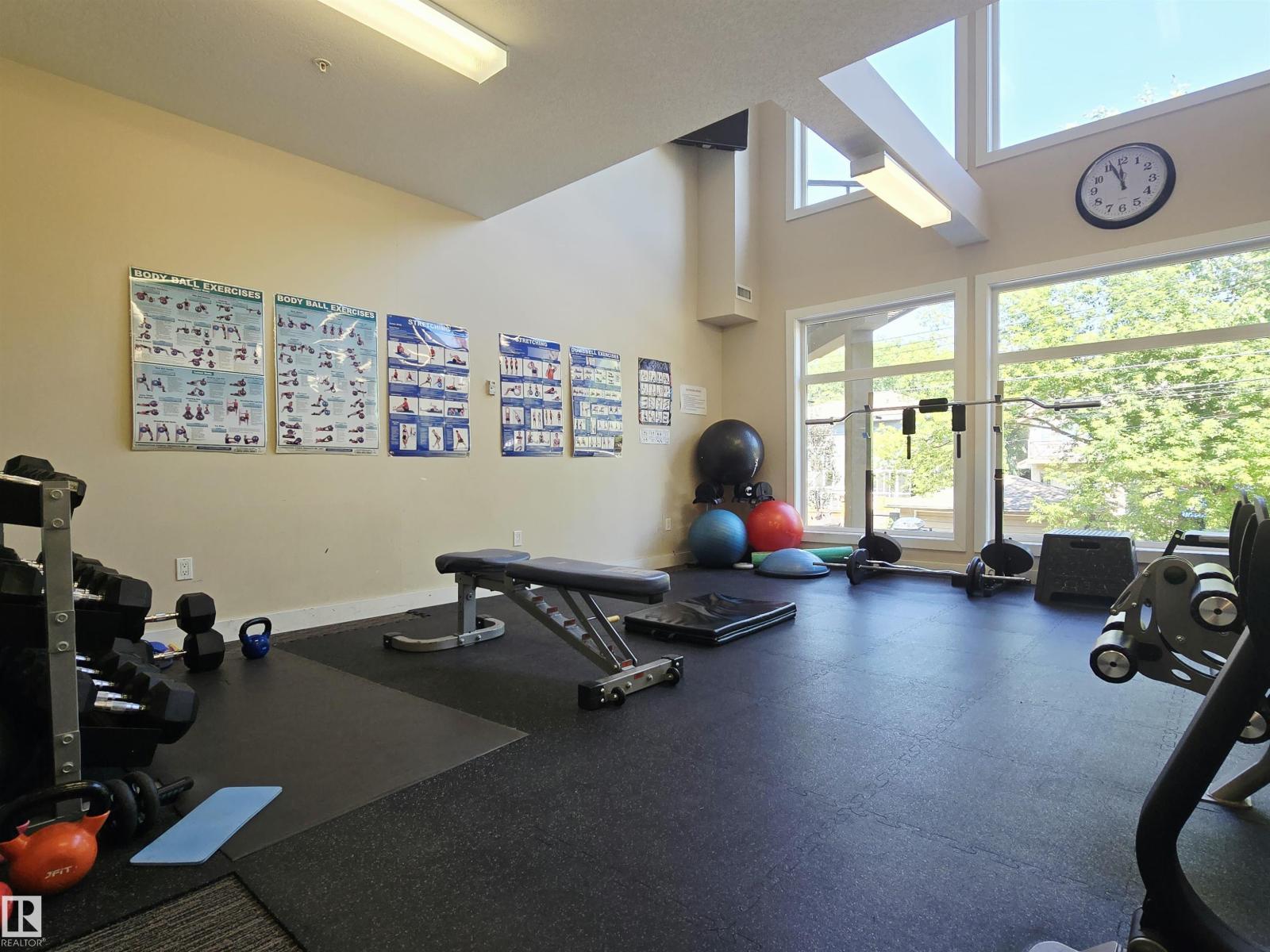 #21 11518 76 AV NW - 39