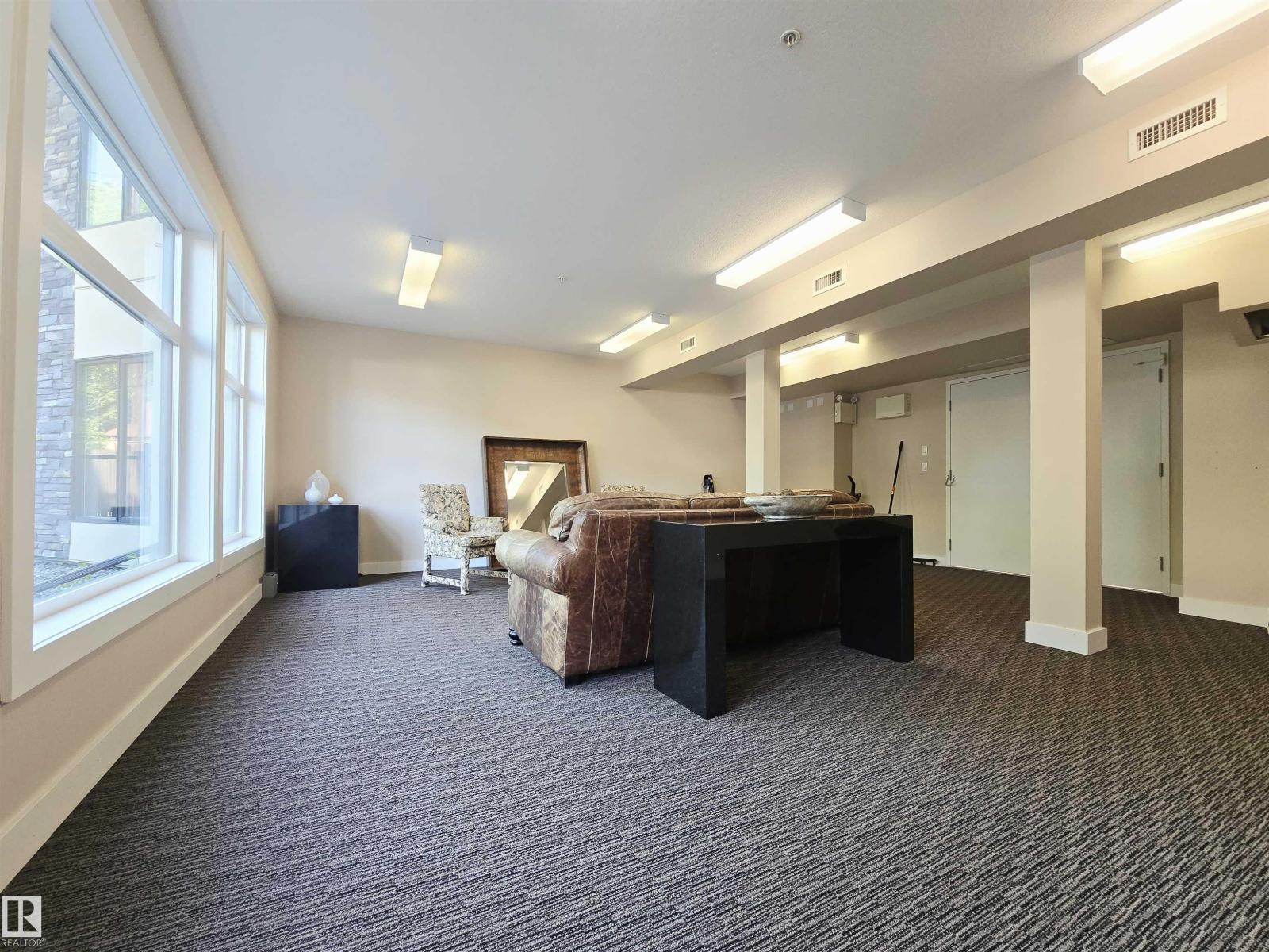 #21 11518 76 AV NW - 43