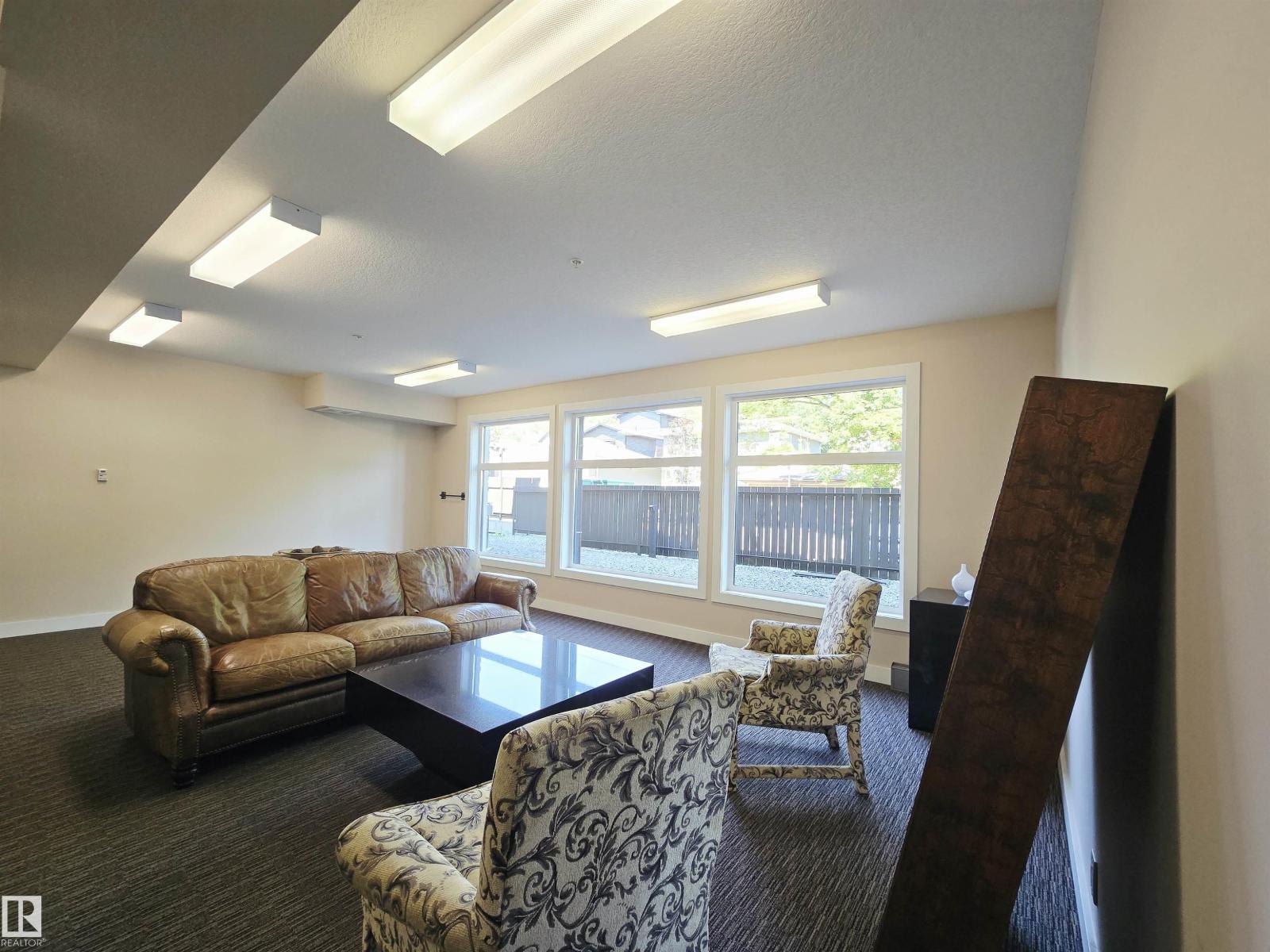 #21 11518 76 AV NW - 44