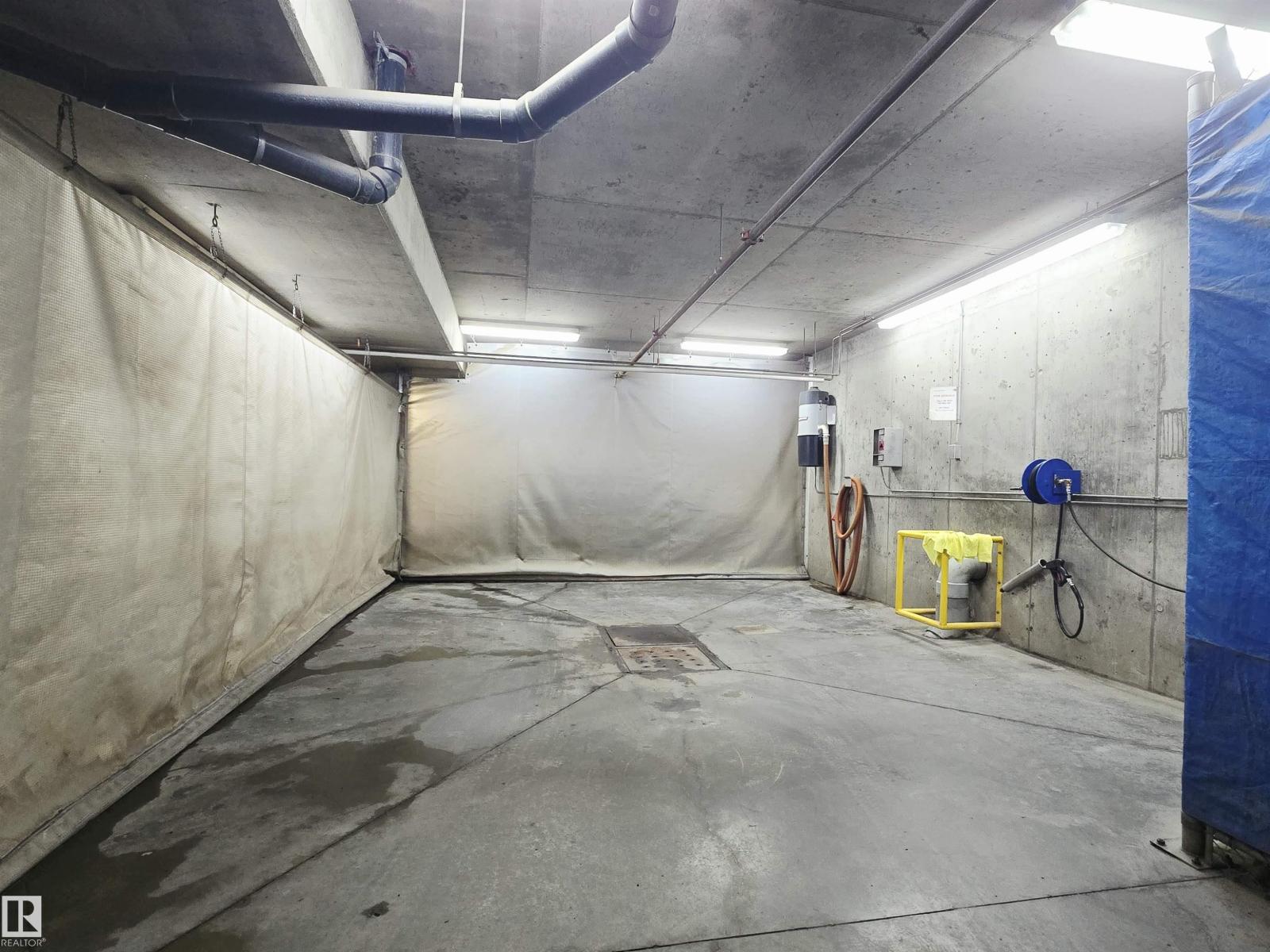 #21 11518 76 AV NW - 54