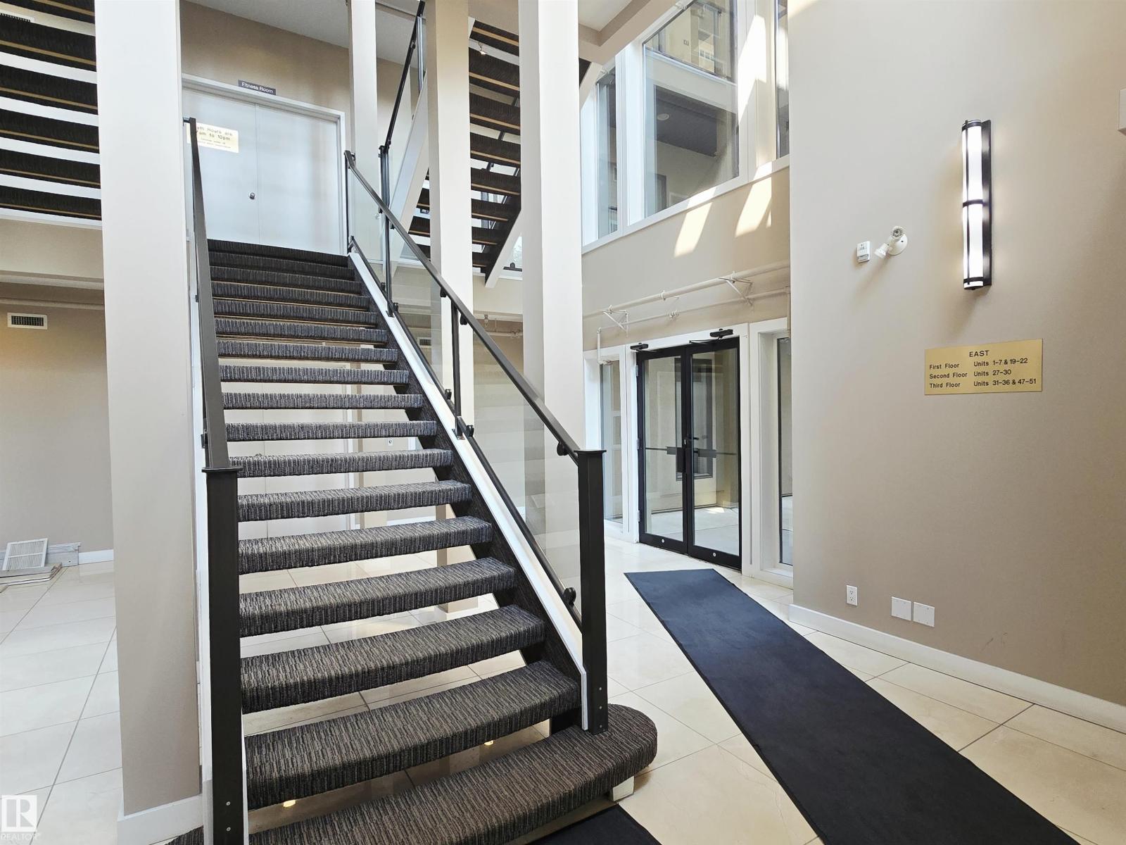 #21 11518 76 AV NW - 8