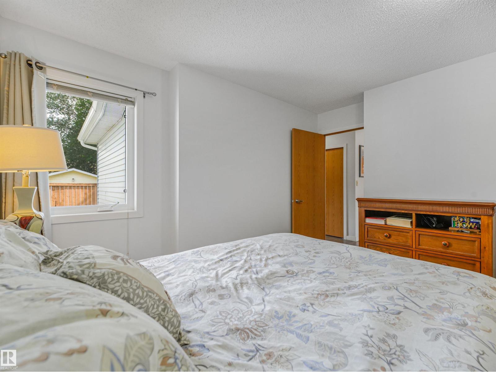 5749 189 ST NW - Image 17