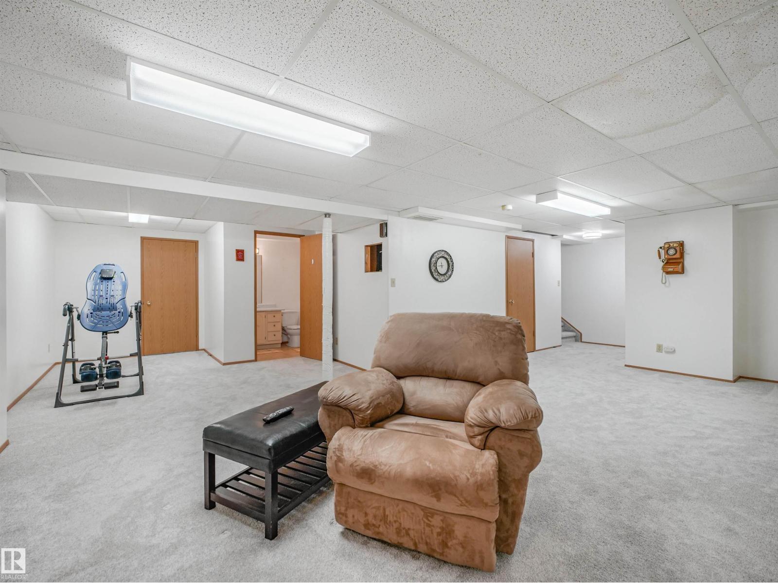 5749 189 ST NW - 21