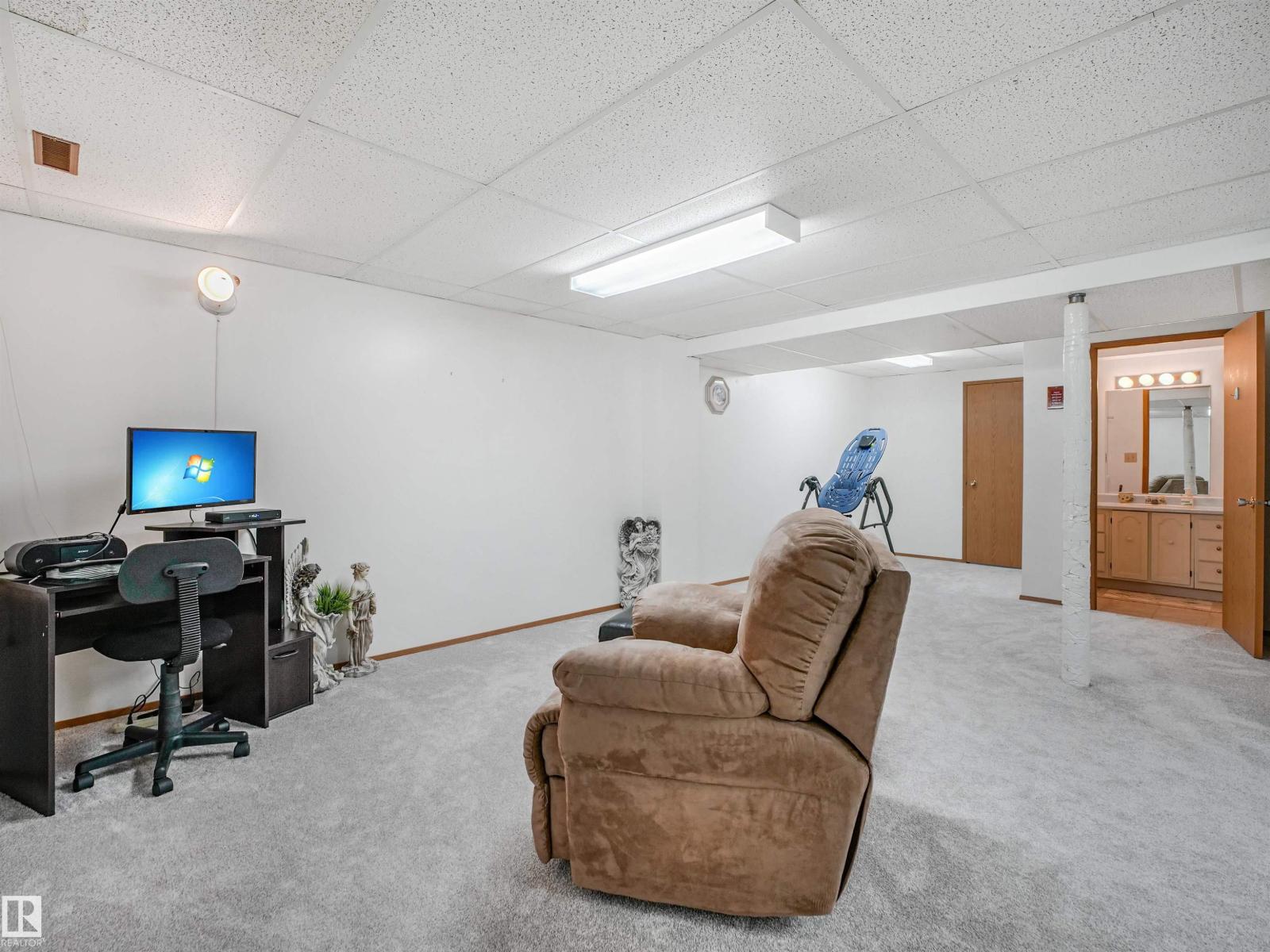 5749 189 ST NW - 22