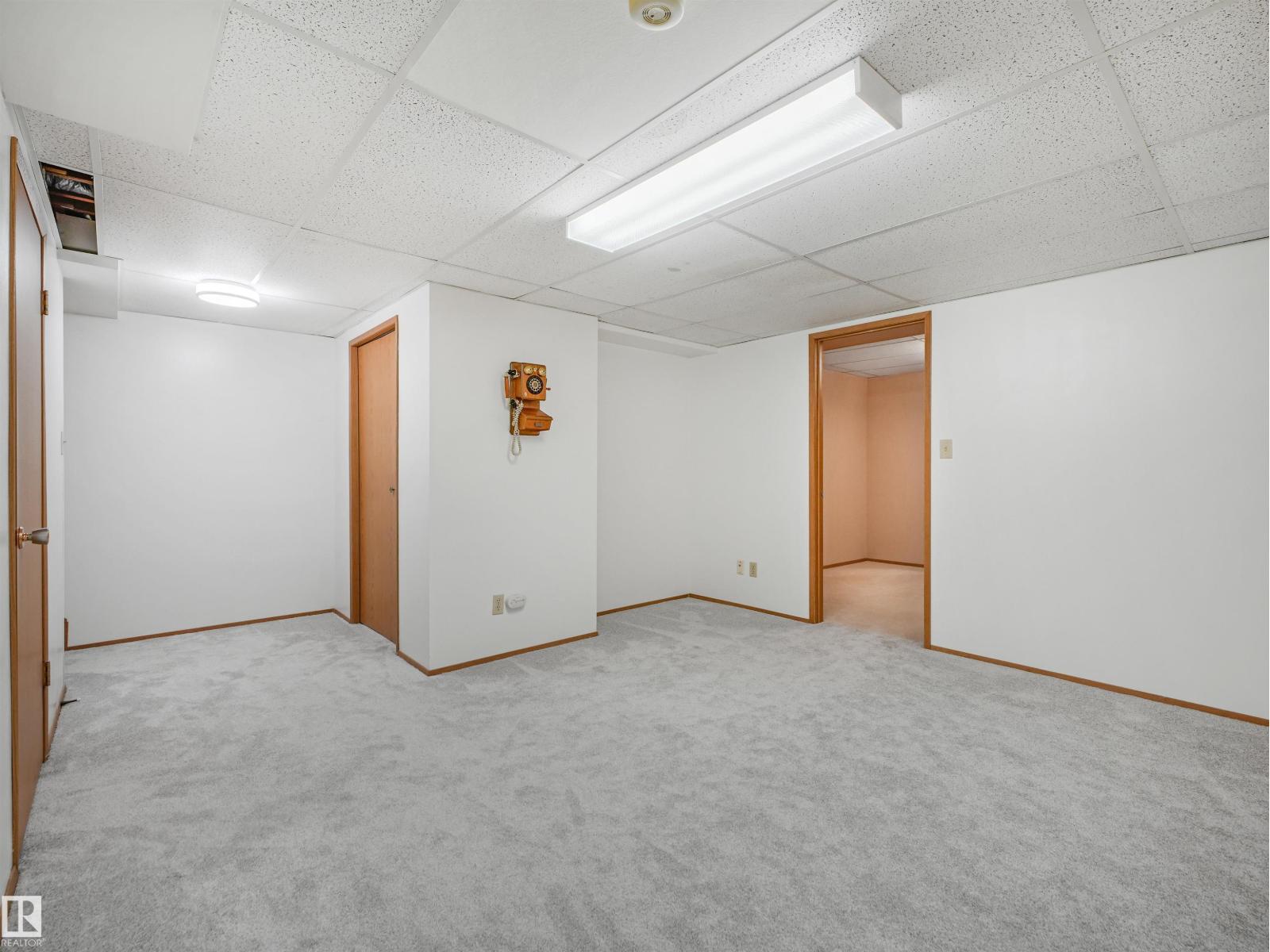 5749 189 ST NW - Image 24
