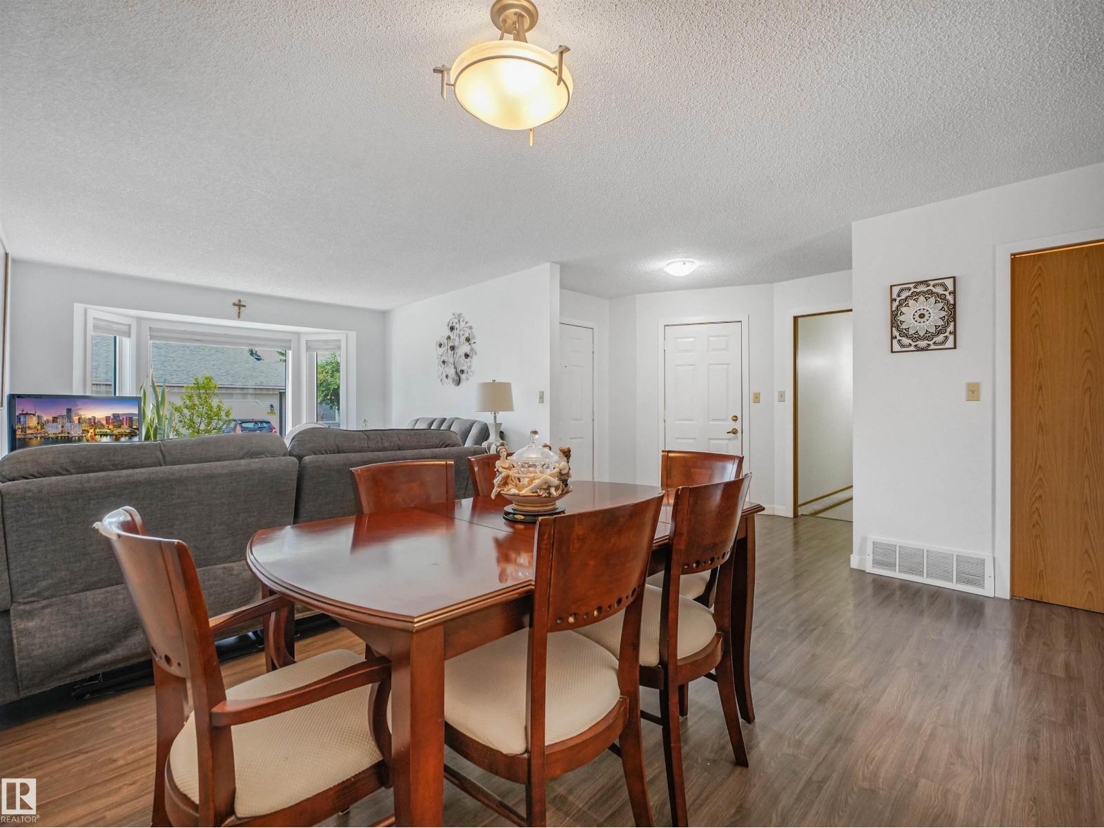 5749 189 ST NW - 7