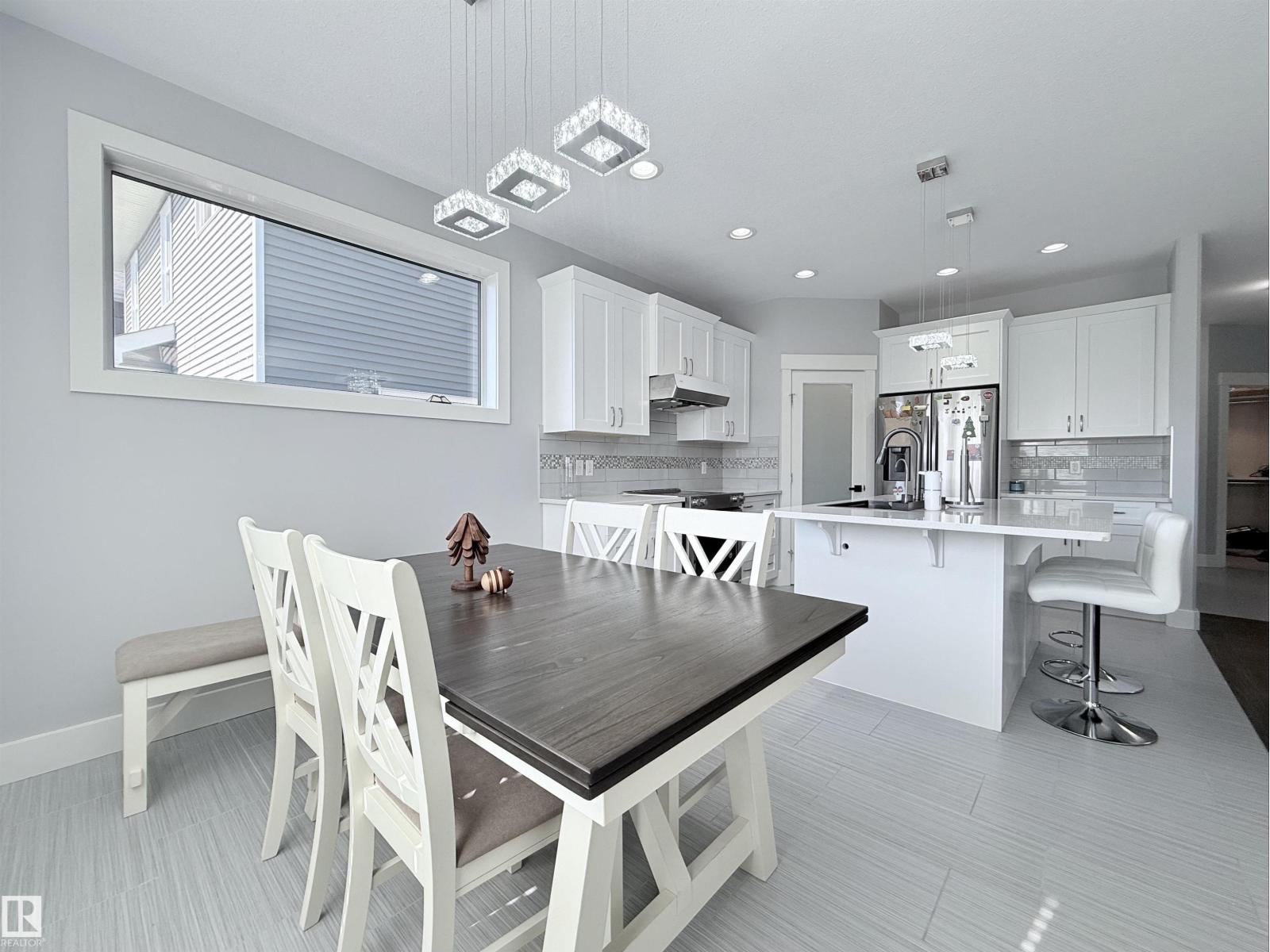 8719 218 ST NW - 11