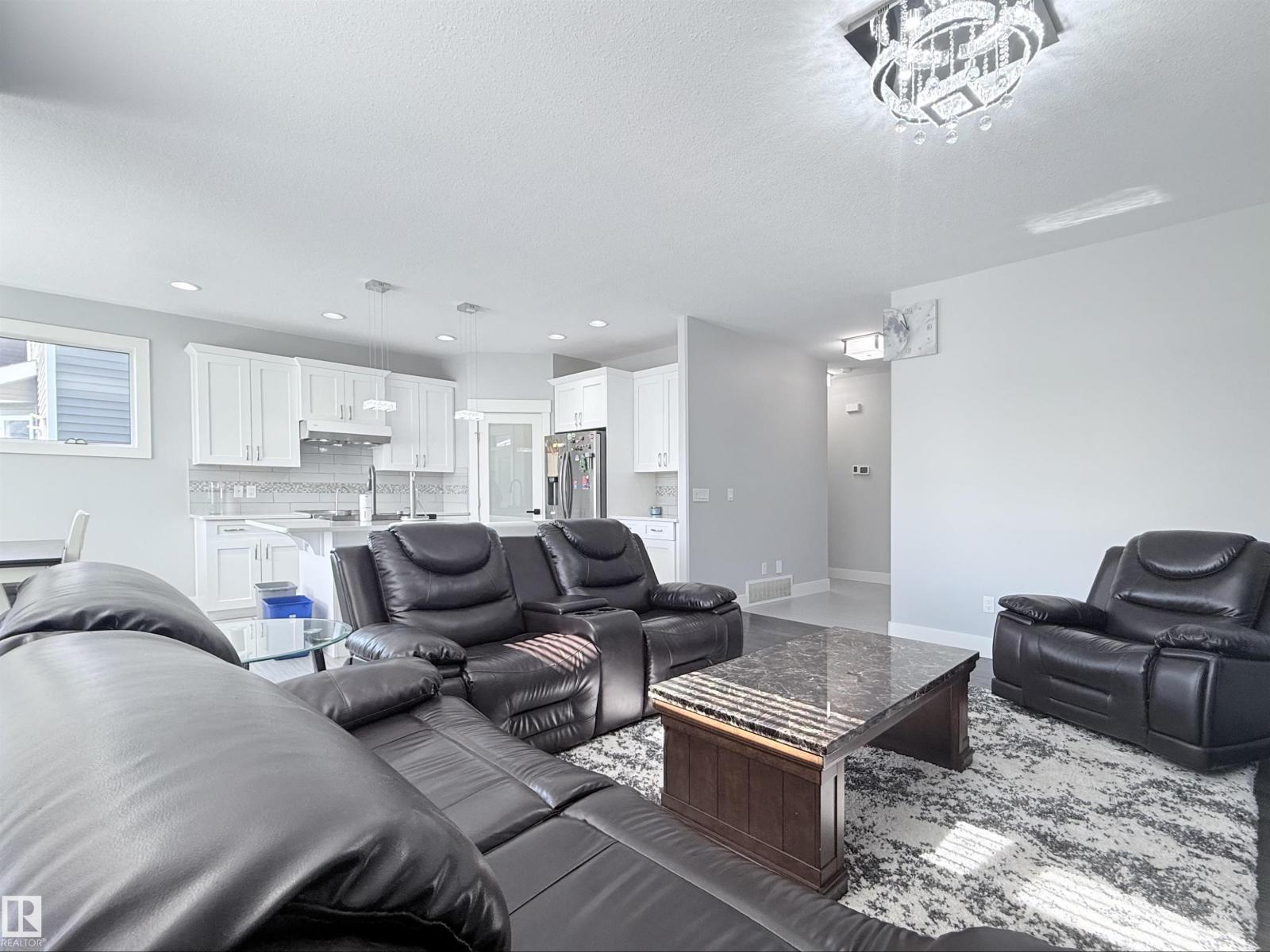 8719 218 ST NW - 14