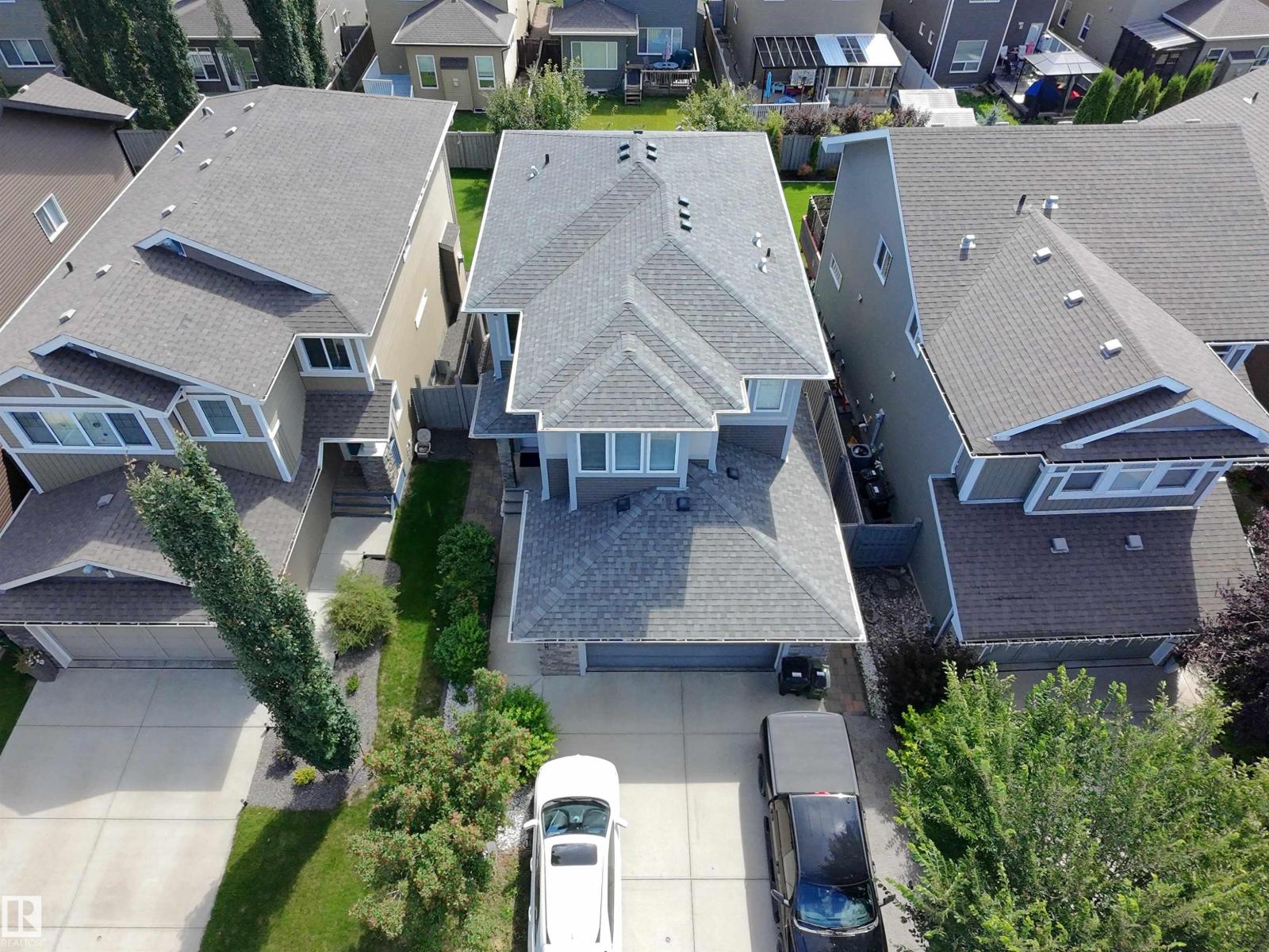 8719 218 ST NW - 2