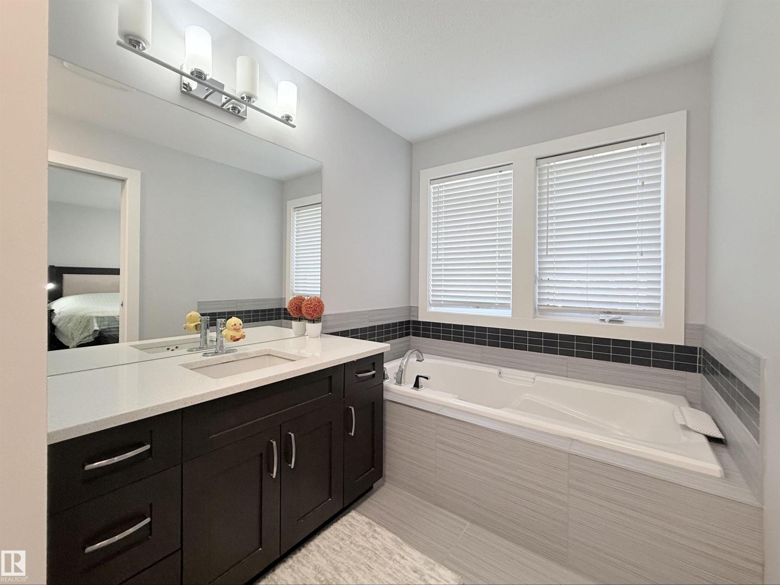 8719 218 ST NW - Image 27