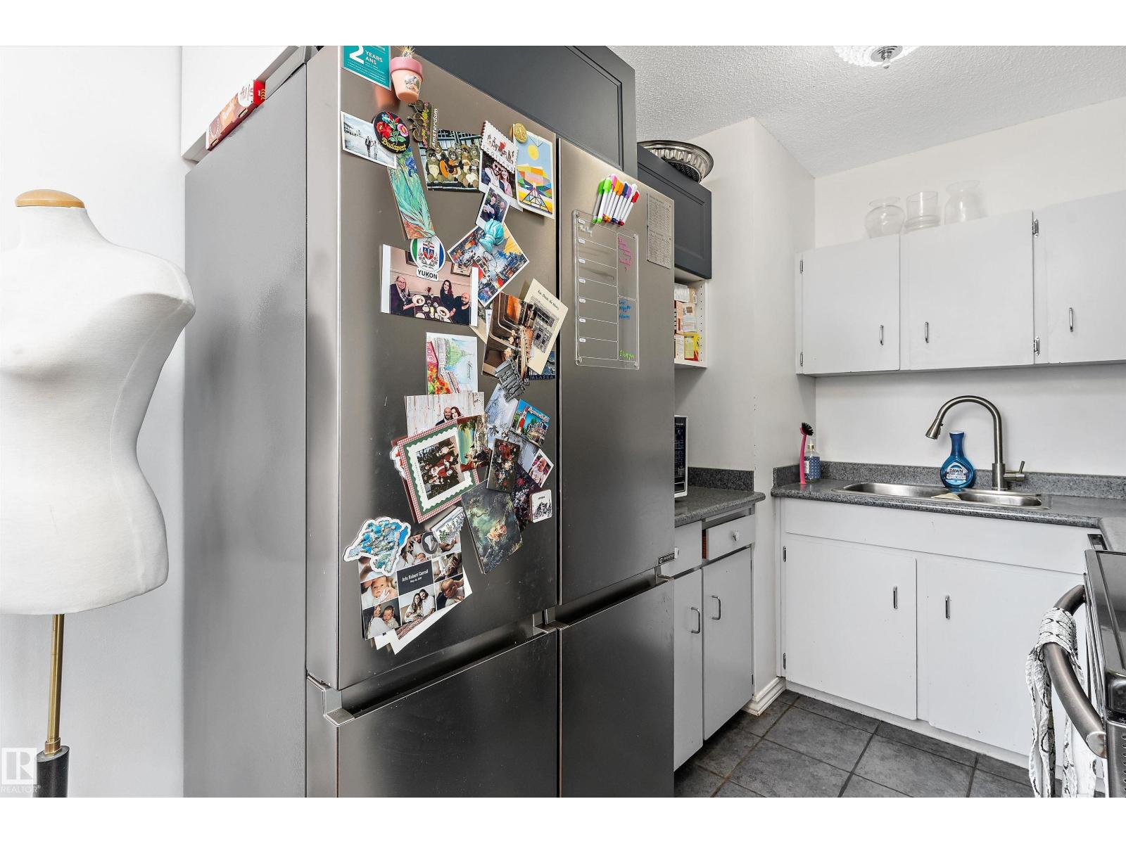 #706 9930 113 ST NW - Image 11