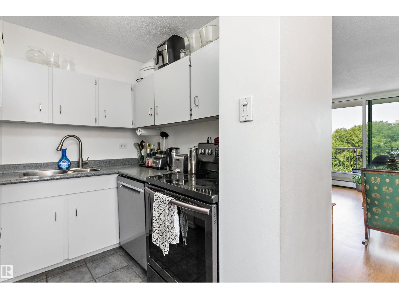 #706 9930 113 ST NW - Image 13