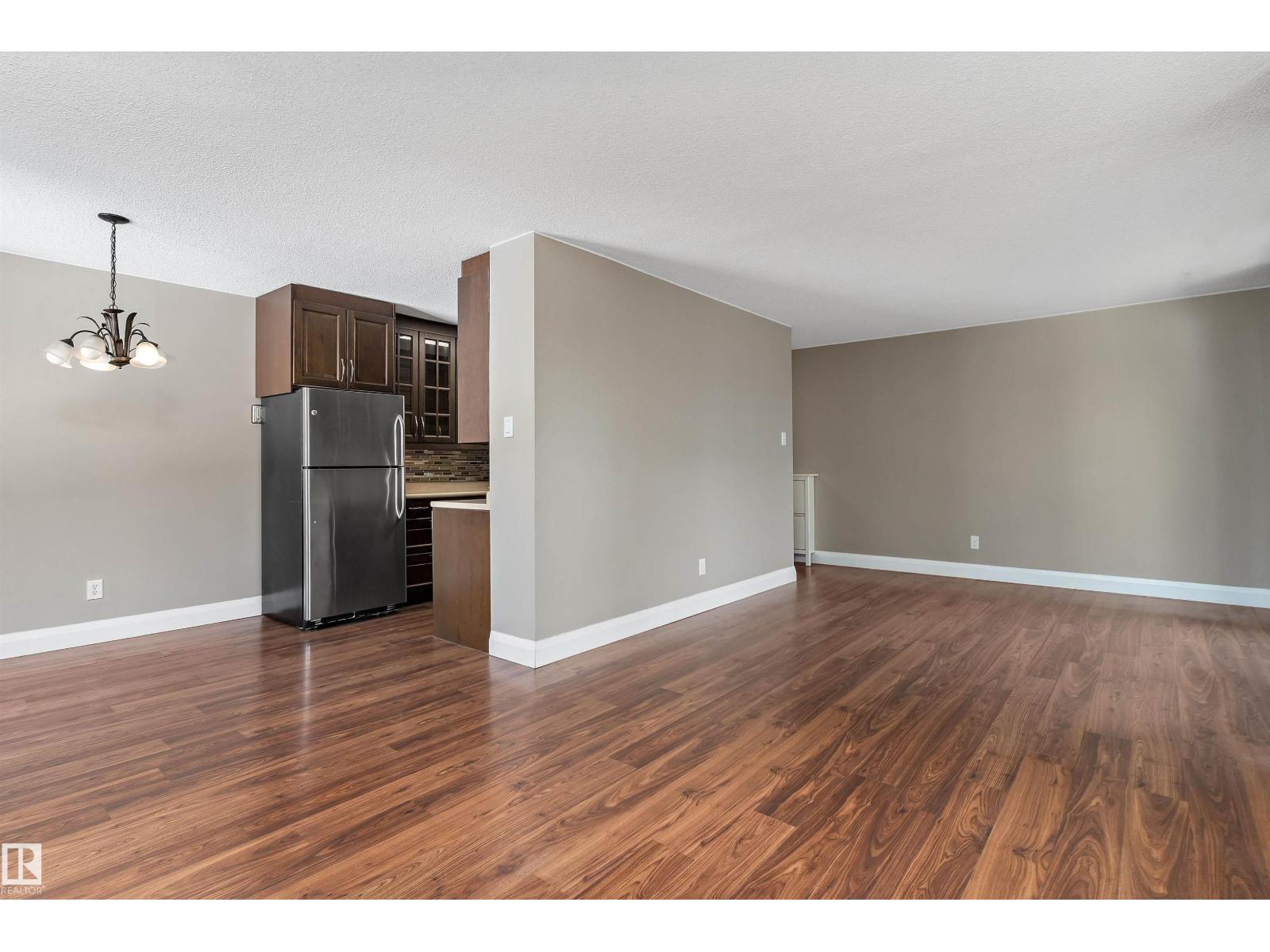 #1002 9725 106 ST NW - Image 10