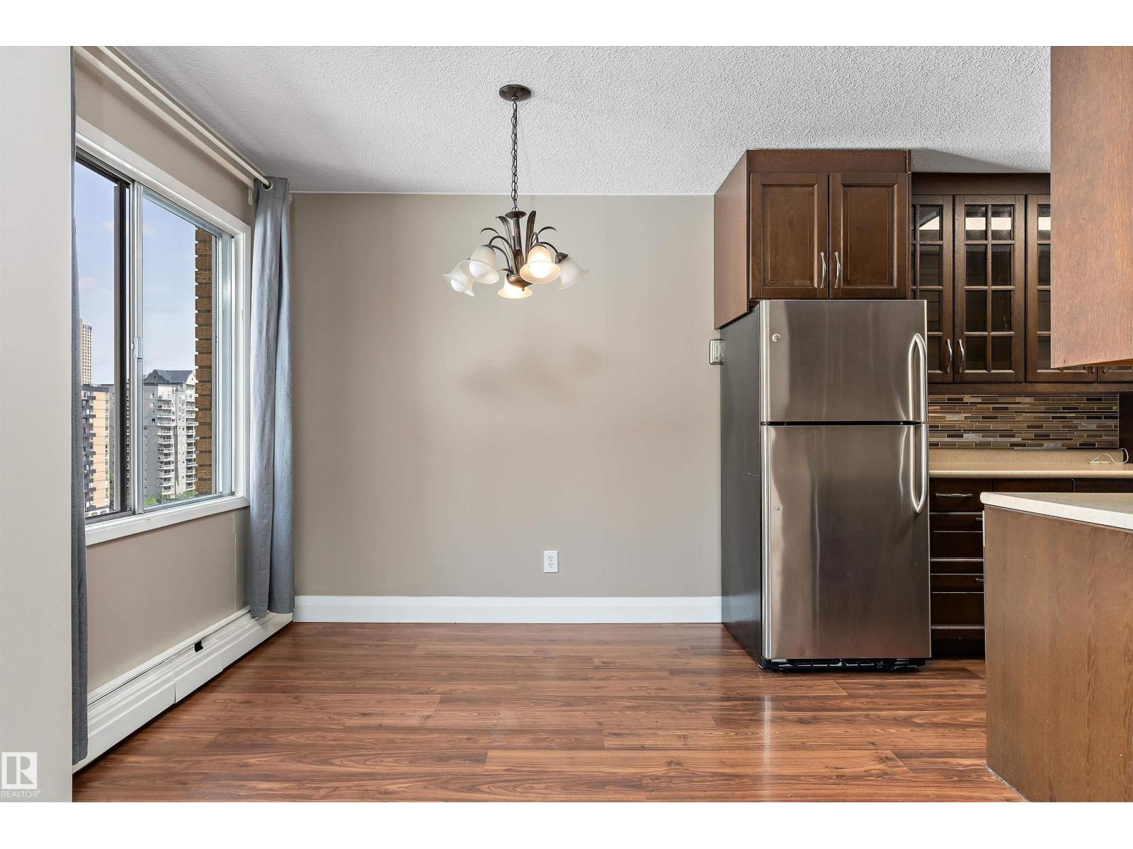 #1002 9725 106 ST NW - 13