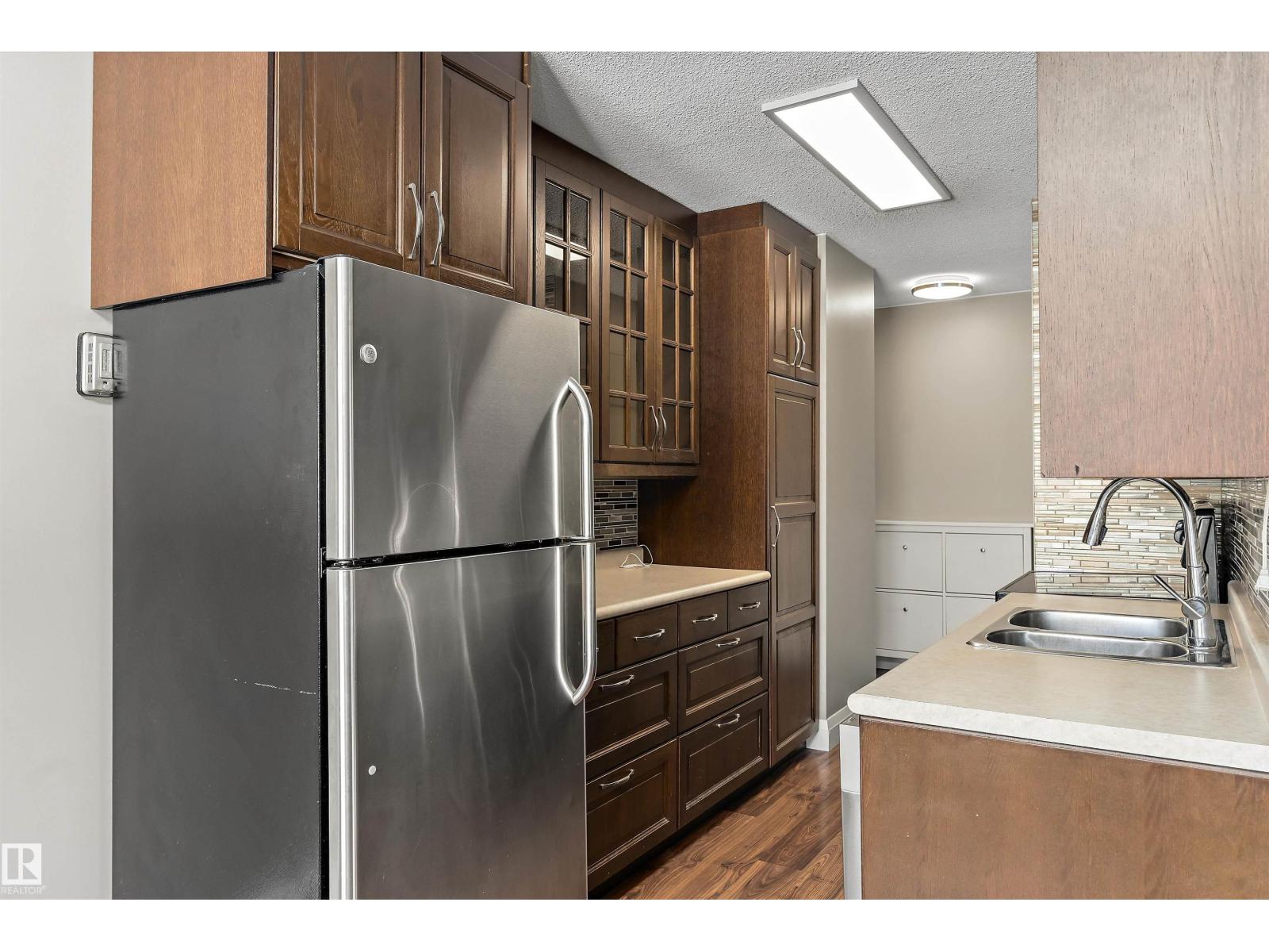 #1002 9725 106 ST NW - Image 14
