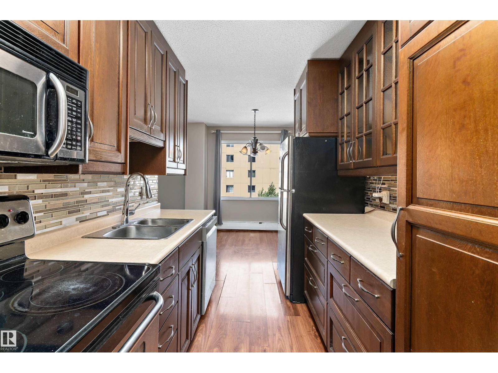 #1002 9725 106 ST NW - Image 16