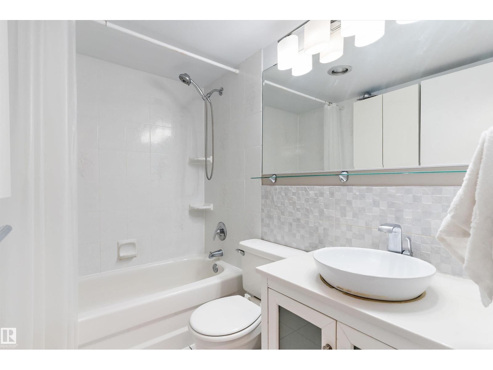 #1002 9725 106 ST NW - 19
