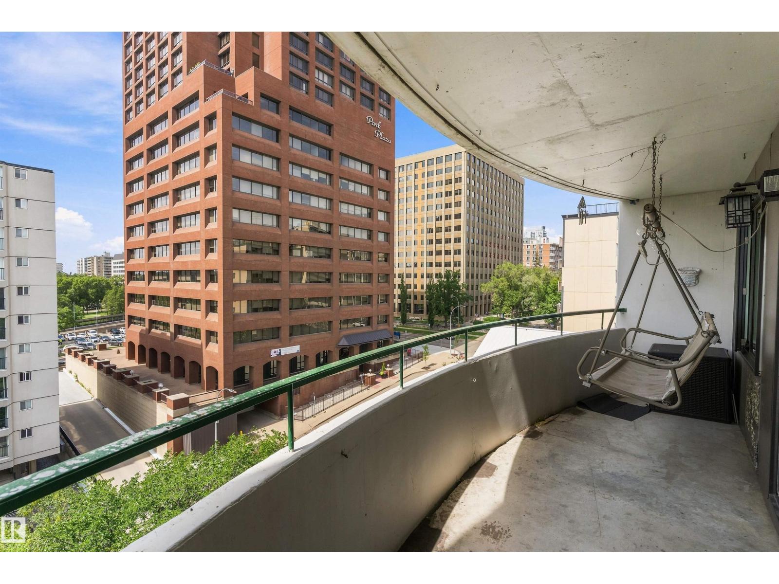 #1002 9725 106 ST NW - 23