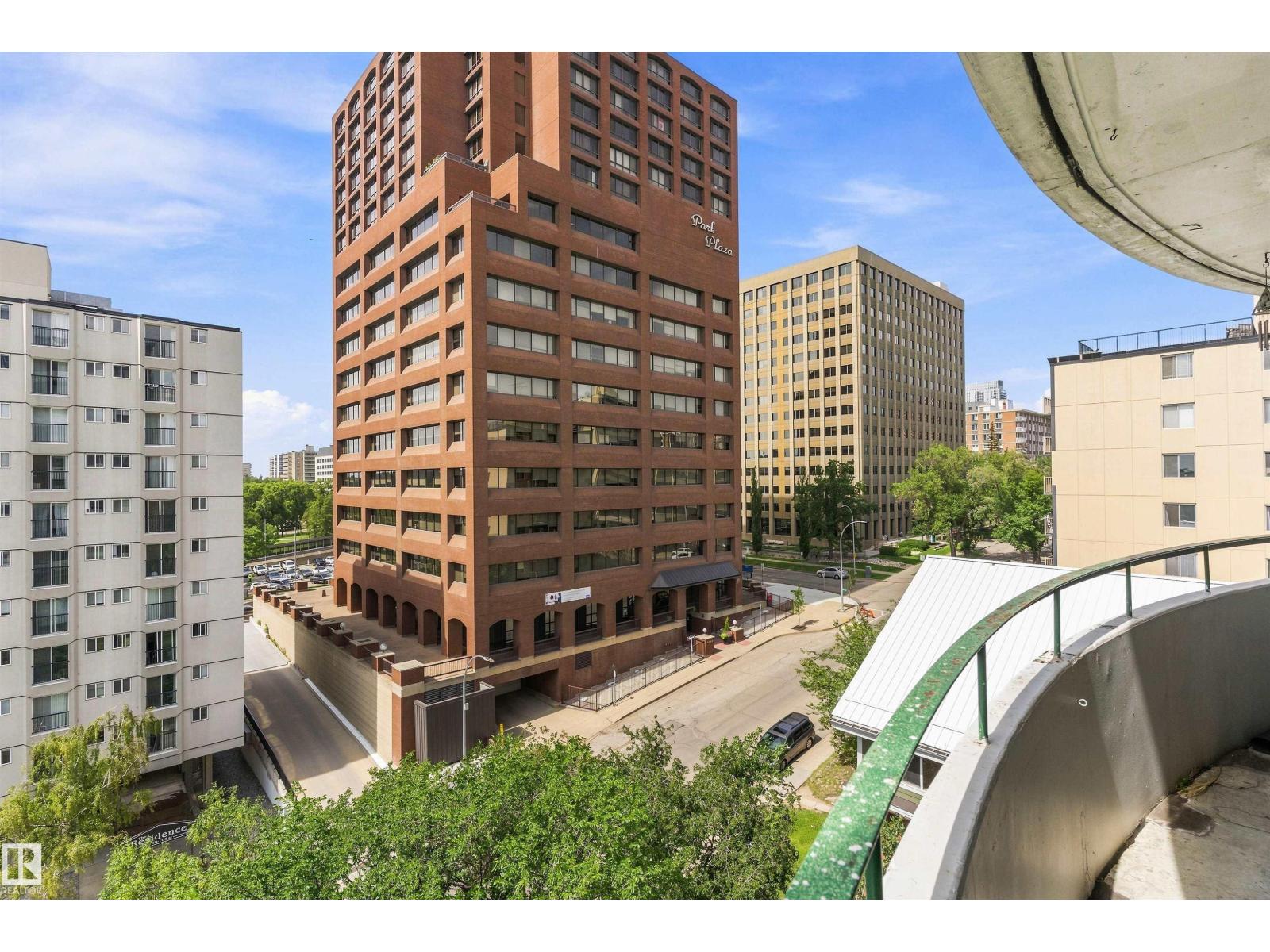 #1002 9725 106 ST NW - Image 25