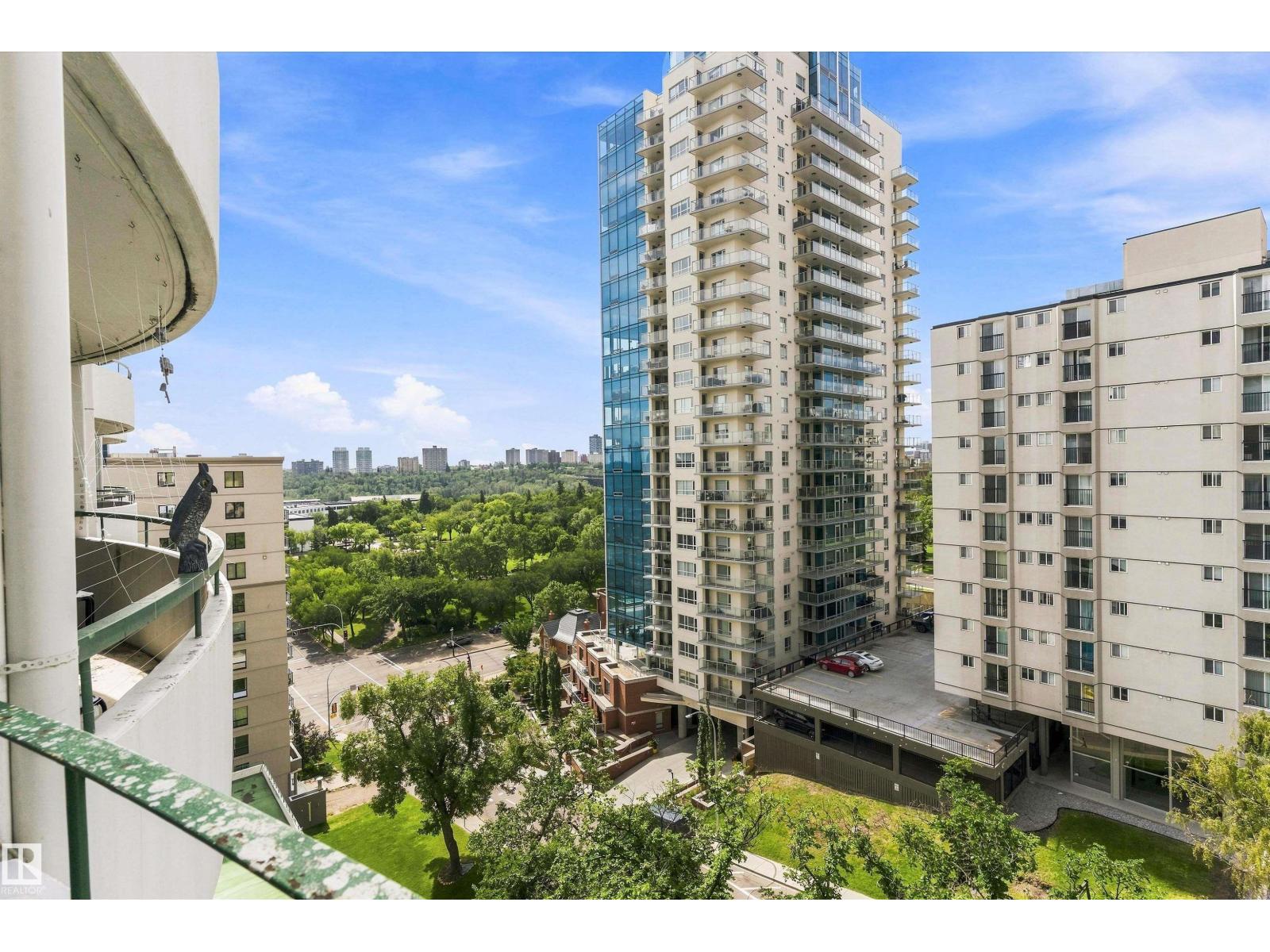 #1002 9725 106 ST NW - 26