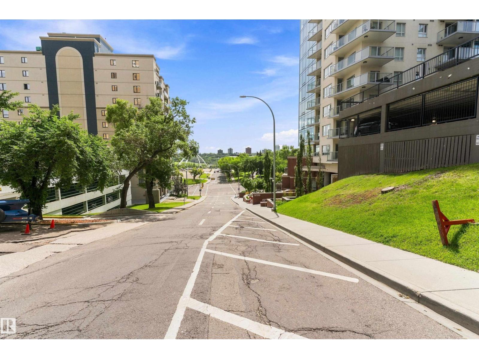 #1002 9725 106 ST NW - Image 29