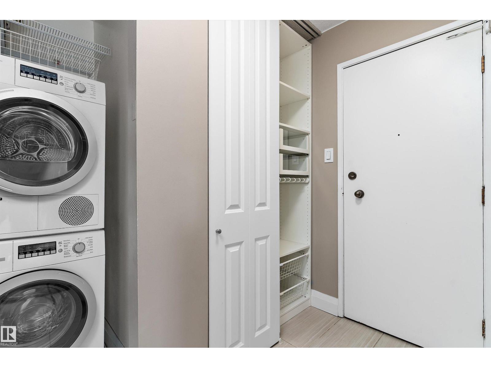 #1002 9725 106 ST NW - 5
