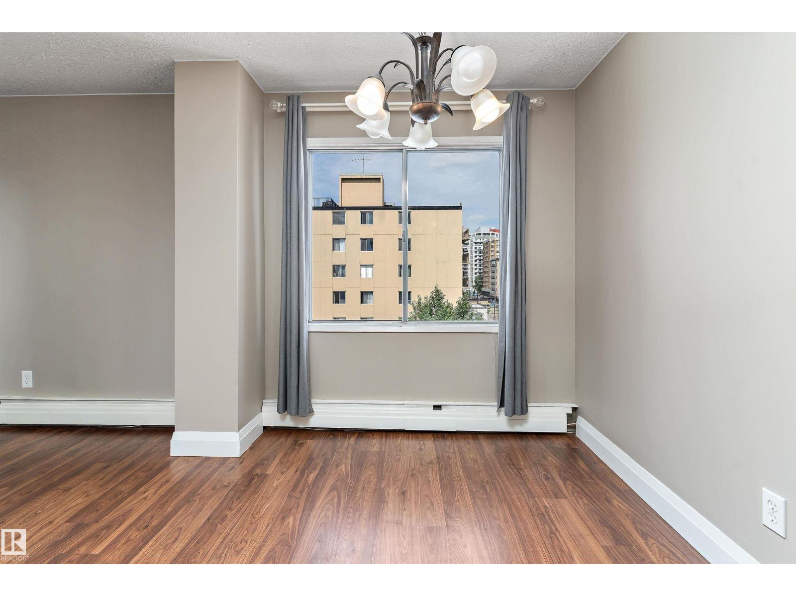 #1002 9725 106 ST NW - 7