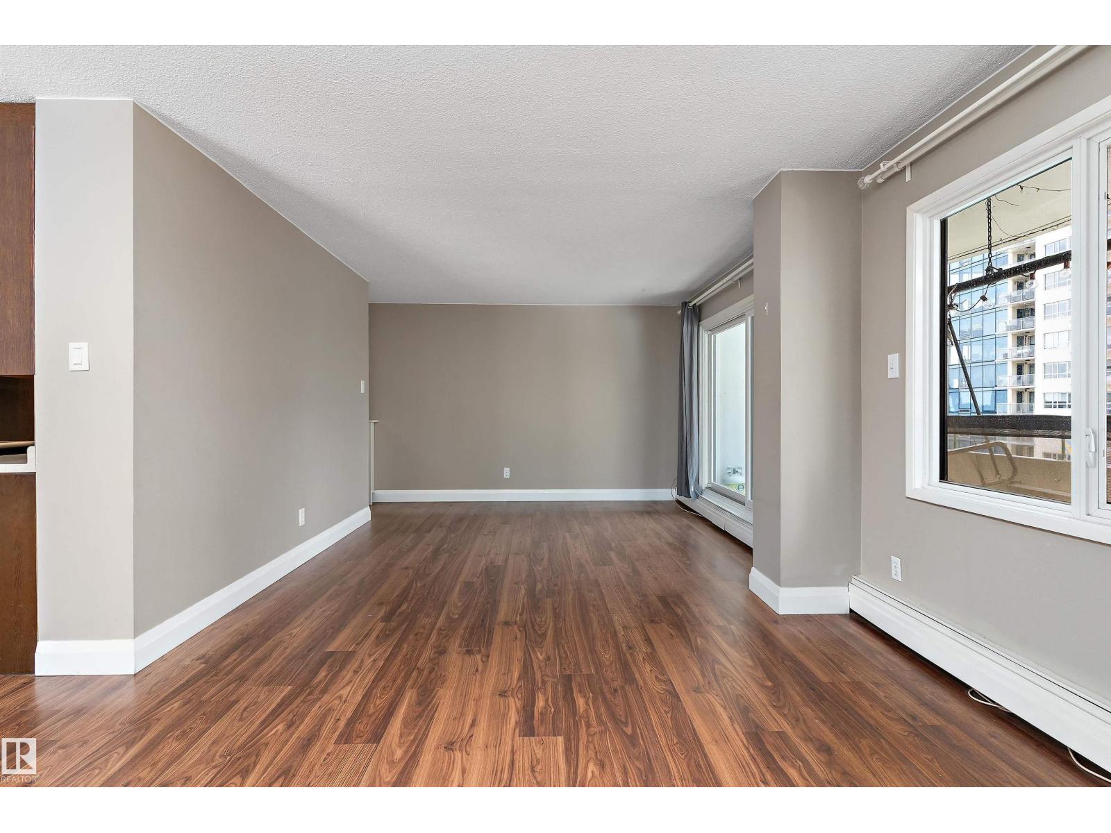 #1002 9725 106 ST NW - Image 9
