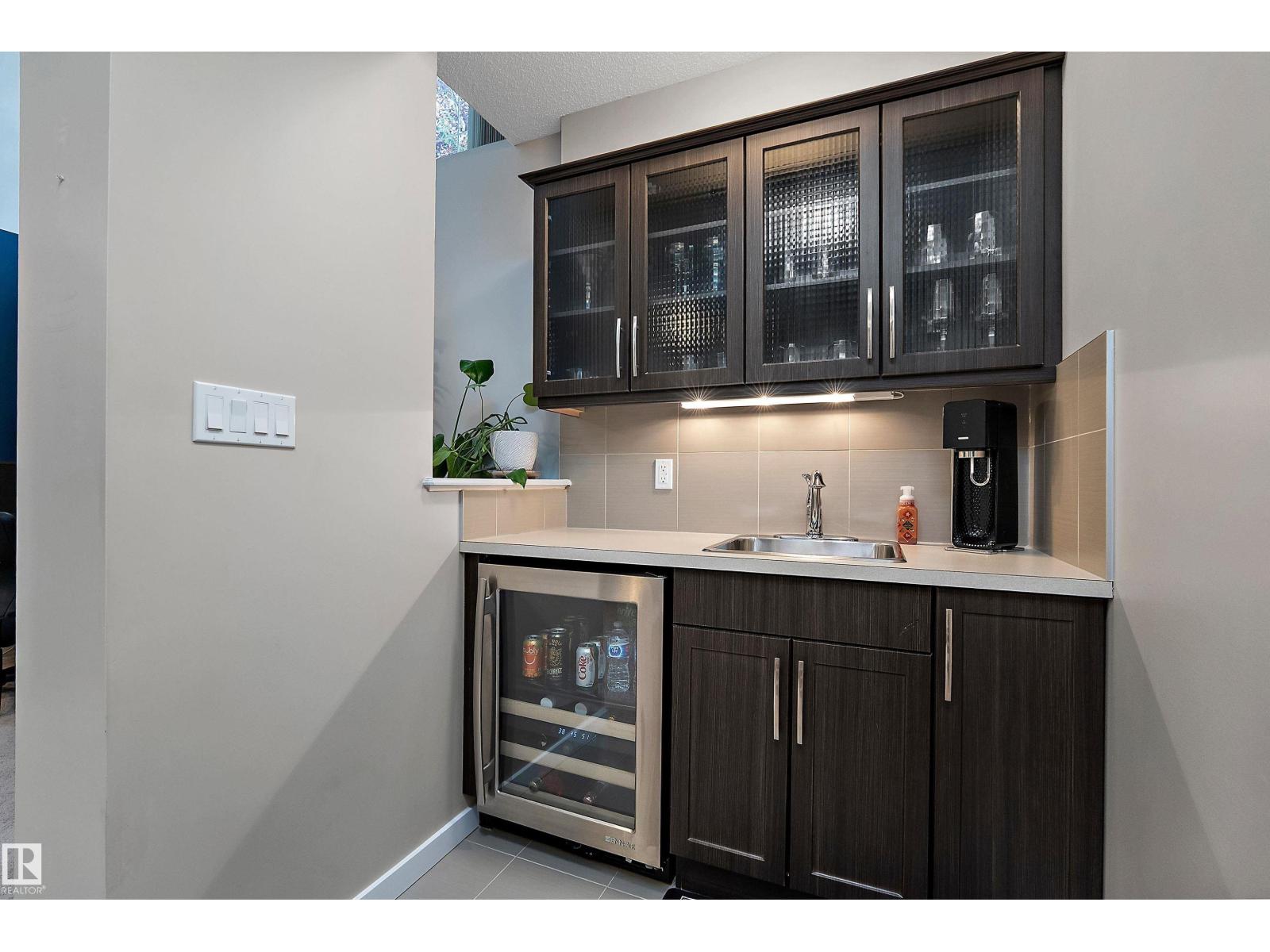 21915 99 AV NW - Image 34
