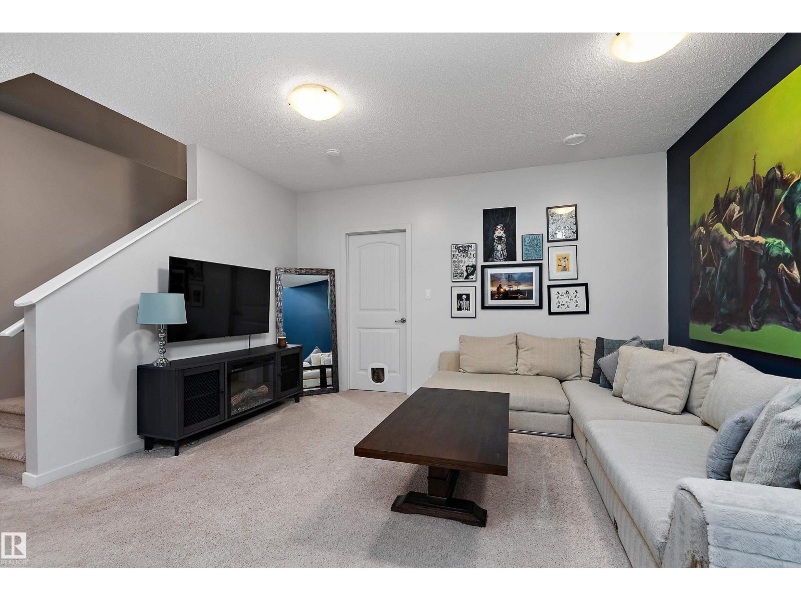 21915 99 AV NW - 37