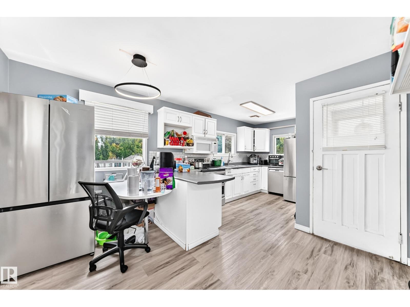 9031 150 Street NW - Photo 11