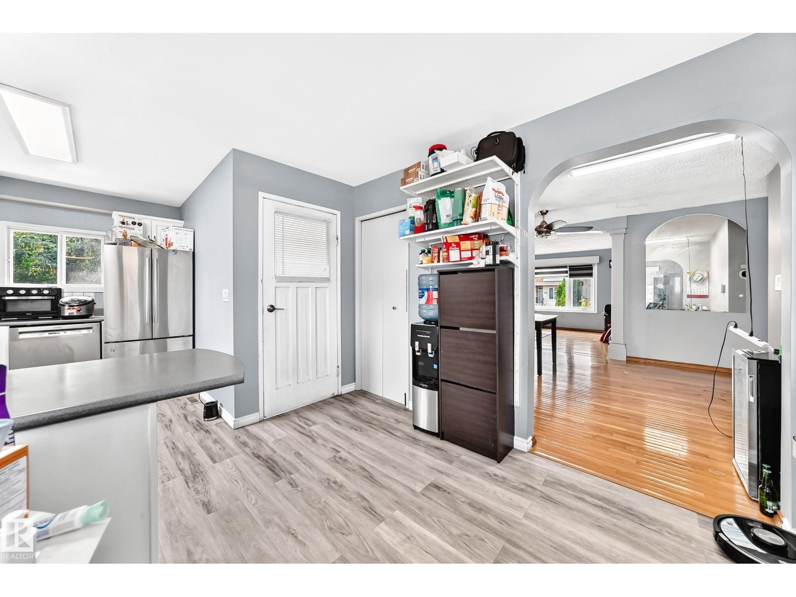 9031 150 Street NW - Photo 17