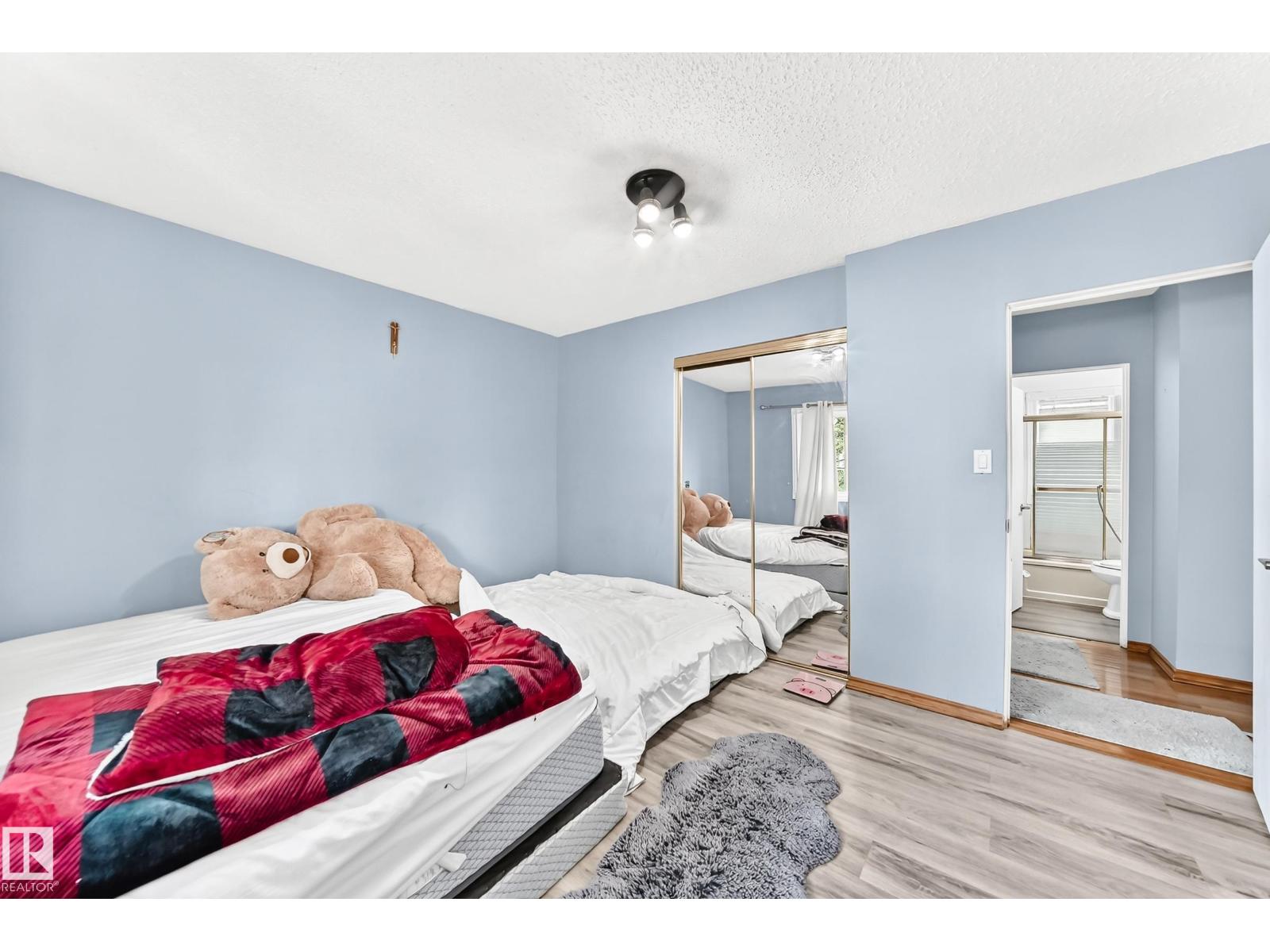 9031 150 Street NW - Photo 24