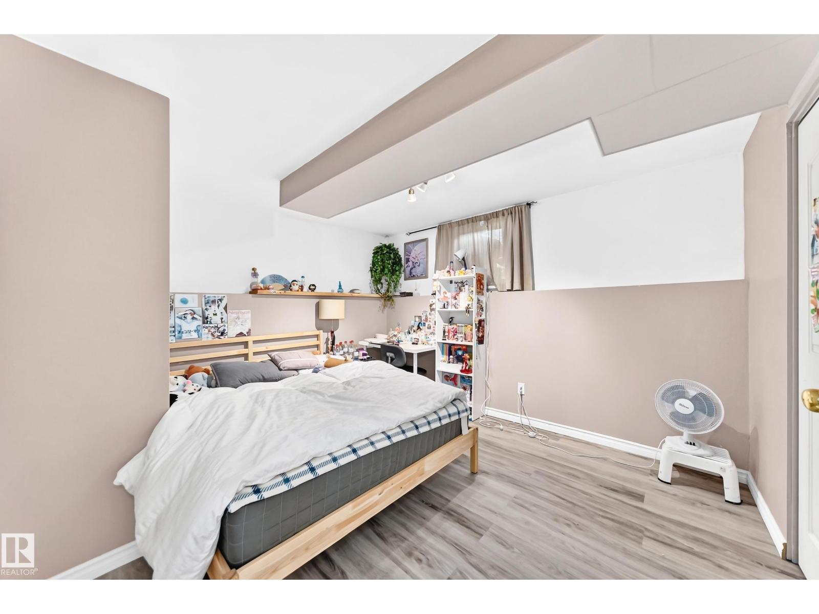 9031 150 Street NW - Photo 30